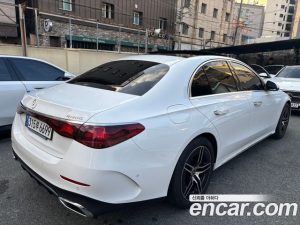 Mercedes-Benz E-Class E300 4MATIC AMG Line 2024 года из Южной Кореи