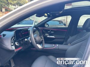 Mercedes-Benz E-Class E300 4MATIC AMG Line 2024 года из Южной Кореи