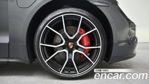 Porsche Taycan 4S 2025 года из Южной Кореи