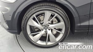 Genesis GV70 2.5T Бензин 2WD 2025 года из Южной Кореи