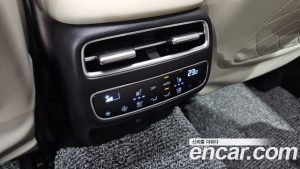 Genesis GV70 2.5T Бензин 2WD 2025 года из Южной Кореи