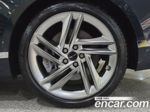 Genesis G80 Бензин 3.5 Turbo AWD 2025 года из Южной Кореи