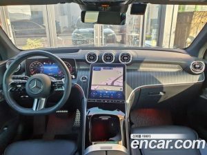 Mercedes-Benz GLC-Class GLC300 4MATIC AMG Line 2023 года из Южной Кореи