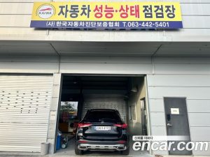Mercedes-Benz GLC-Class GLC300 4MATIC AMG Line 2023 года из Южной Кореи