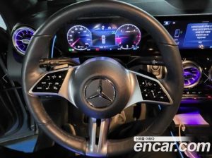 Mercedes-Benz GLB-Class GLB200 d 2024 года из Южной Кореи