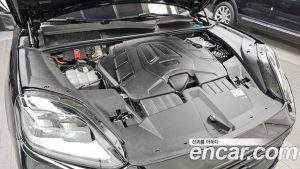 Porsche Cayenne 3.0 Coupe 2024 года из Южной Кореи