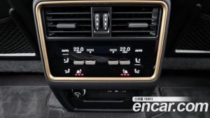 Porsche Cayenne 3.0 Coupe 2024 года из Южной Кореи
