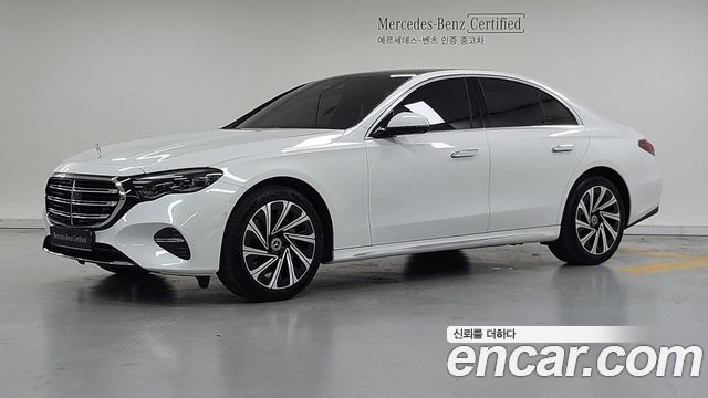 Mercedes-Benz E-Class E300 4MATIC Exclusive 2024 года из Кореи