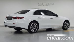 Mercedes-Benz E-Class E300 4MATIC Exclusive 2024 года из Южной Кореи