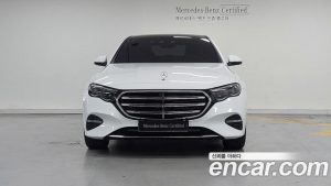Mercedes-Benz E-Class E300 4MATIC Exclusive 2024 года из Южной Кореи
