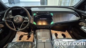 Mercedes-Benz E-Class E350e 4MATIC 2025 года из Южной Кореи