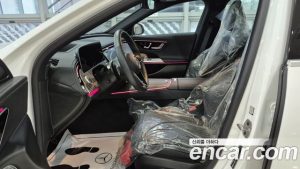 Mercedes-Benz E-Class E350e 4MATIC 2025 года из Южной Кореи