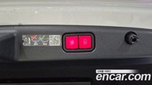 Mercedes-Benz E-Class E350e 4MATIC 2025 года из Южной Кореи