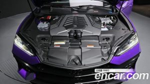 Lamborghini Urus 4.0 V8 SE 2025 года из Южной Кореи
