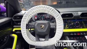 Lamborghini Urus 4.0 V8 SE 2025 года из Южной Кореи