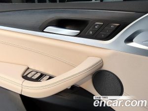 BMW iX3 M Sport 2024 года из Южной Кореи