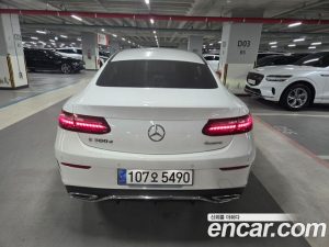 Mercedes-Benz E-Class E300d 4MATIC Coupe 2023 года из Южной Кореи