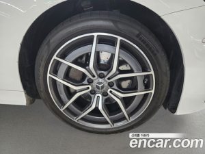 Mercedes-Benz E-Class E300d 4MATIC Coupe 2023 года из Южной Кореи