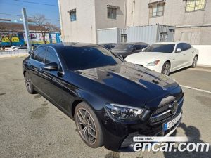 Mercedes-Benz E-Class E220d 4MATIC AMG Line 2023 года из Южной Кореи