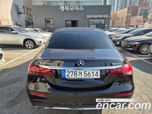 Mercedes-Benz E-Class E220d 4MATIC AMG Line 2023 года из Южной Кореи