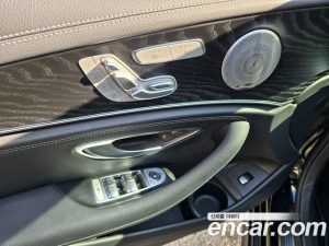 Mercedes-Benz E-Class E220d 4MATIC AMG Line 2023 года из Южной Кореи