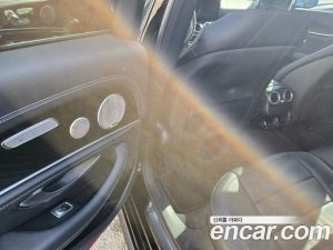 Mercedes-Benz E-Class E220d 4MATIC AMG Line 2023 года из Южной Кореи