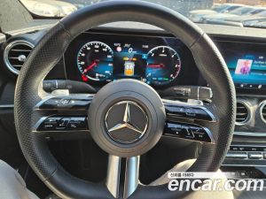 Mercedes-Benz E-Class E220d 4MATIC AMG Line 2023 года из Южной Кореи