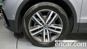 Volkswagen Tiguan 2.0 TSI Prestige 2022 года из Южной Кореи