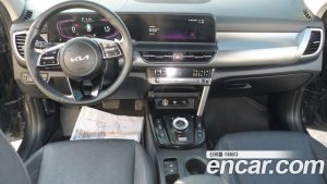 Kia Seltos Бензин 1.6 Turbo 2WD 2024 года из Южной Кореи