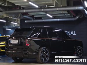 Rolls-Royce Cullinan 6.7 V12 Black Badge 2025 года из Южной Кореи