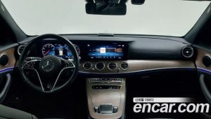 Mercedes-Benz E-Class E250 AMG Line 2023 года из Южной Кореи
