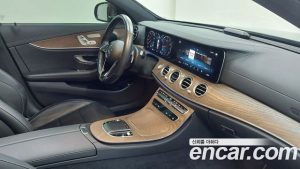 Mercedes-Benz E-Class E250 AMG Line 2023 года из Южной Кореи