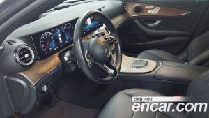 Mercedes-Benz E-Class E250 AMG Line 2023 года из Южной Кореи
