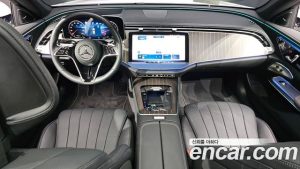 Mercedes-Benz E-Class E300 4MATIC Exclusive 2025 года из Южной Кореи