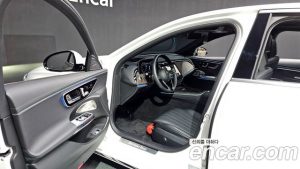 Mercedes-Benz E-Class E300 4MATIC Exclusive 2025 года из Южной Кореи