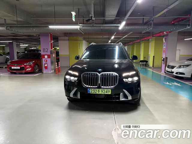 BMW X7 xDrive 40i Design Pure Excellence 7-Seater 2025 года из Кореи