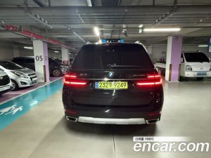 BMW X7 xDrive 40i Design Pure Excellence 7-Seater 2025 года из Южной Кореи