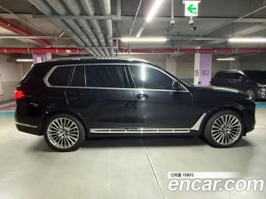 BMW X7 xDrive 40i Design Pure Excellence 7-Seater 2025 года из Южной Кореи