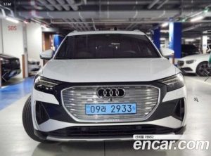 Audi Q4 e-tron 40 Premium 2023 года из Южной Кореи