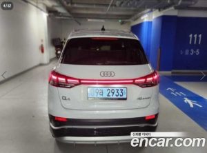 Audi Q4 e-tron 40 Premium 2023 года из Южной Кореи
