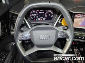 Audi Q4 e-tron 40 Premium 2023 года из Южной Кореи