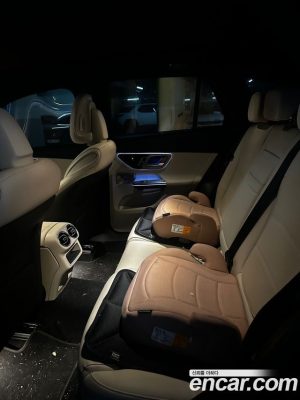 Mercedes-Benz GLC-Class GLC300 4MATIC Avantgarde 2025 года из Южной Кореи