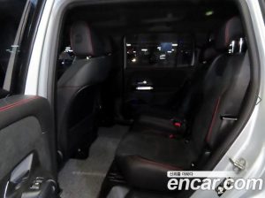 Mercedes-Benz GLB-Class GLB250 4MATIC 2023 года из Южной Кореи