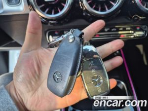 Mercedes-Benz GLB-Class GLB250 4MATIC 2023 года из Южной Кореи
