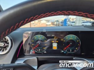 Mercedes-Benz GLB-Class GLB250 4MATIC 2023 года из Южной Кореи