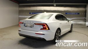 Volvo S60 B5 ULTIMATE Bright 2024 года из Южной Кореи