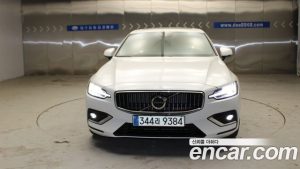 Volvo S60 B5 ULTIMATE Bright 2024 года из Южной Кореи