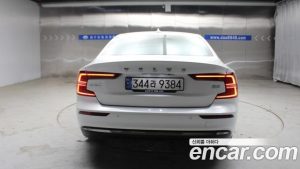 Volvo S60 B5 ULTIMATE Bright 2024 года из Южной Кореи