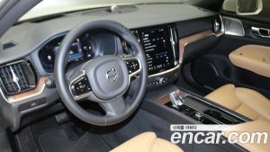 Volvo S60 B5 ULTIMATE Bright 2024 года из Южной Кореи