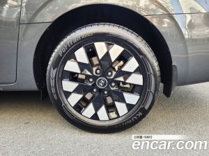 Hyundai Staria Lounge 9-Seater 2025 года из Южной Кореи